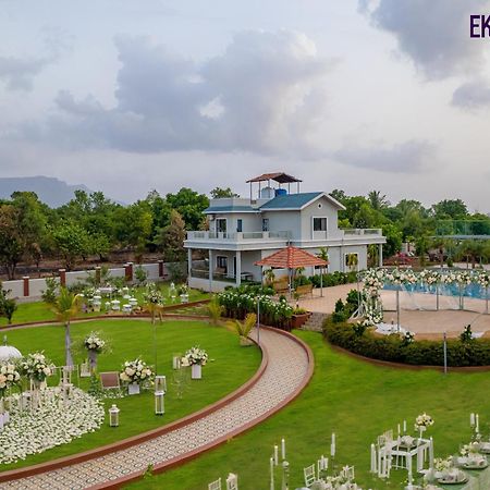 Ekostay Gold Palm Estate I Cricket Turf I Rain Dance I 2 Acre Property Karjat Buitenkant foto