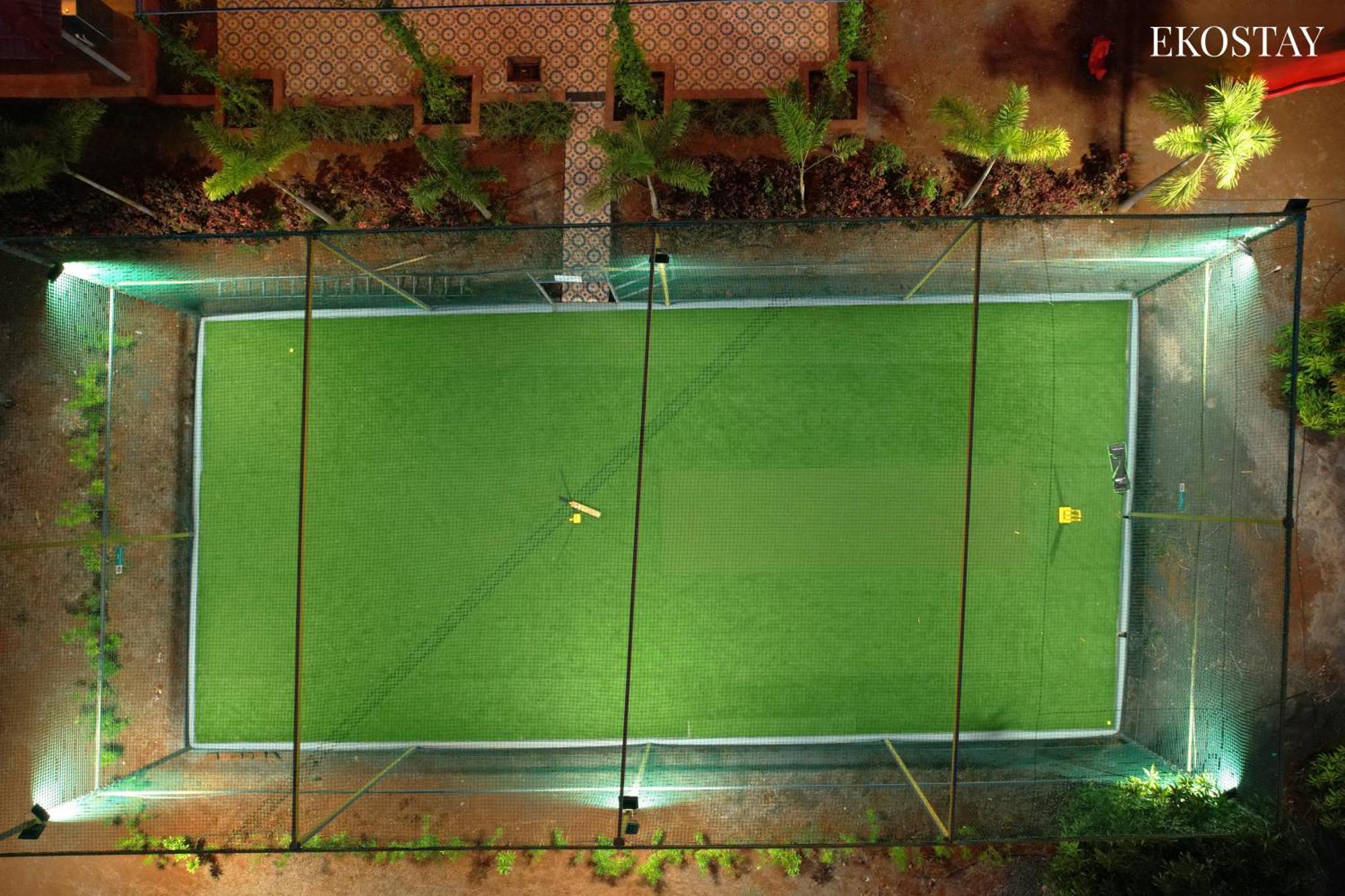 Ekostay Gold Palm Estate I Cricket Turf I Rain Dance I 2 Acre Property Karjat Buitenkant foto