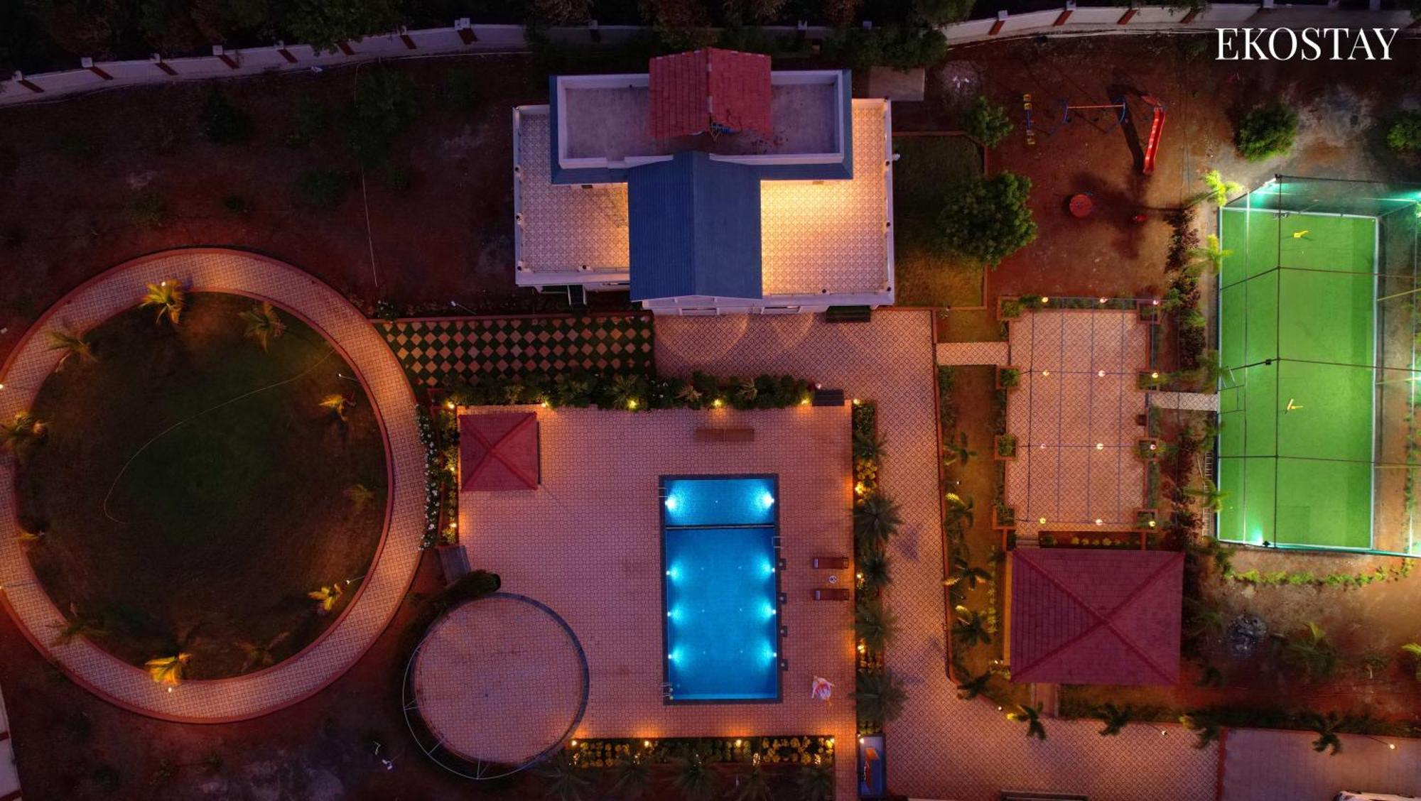 Ekostay Gold Palm Estate I Cricket Turf I Rain Dance I 2 Acre Property Karjat Buitenkant foto