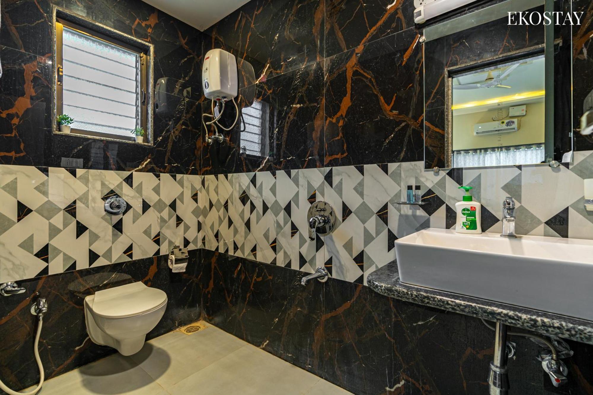 Ekostay Gold Palm Estate I Cricket Turf I Rain Dance I 2 Acre Property Karjat Buitenkant foto