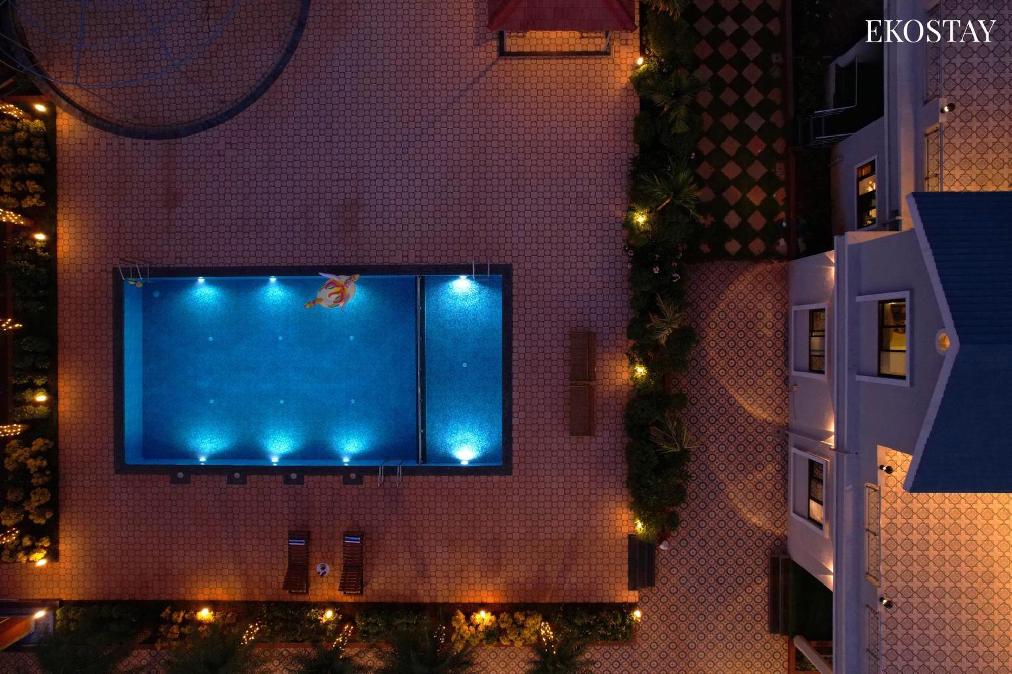 Ekostay Gold Palm Estate I Cricket Turf I Rain Dance I 2 Acre Property Karjat Buitenkant foto