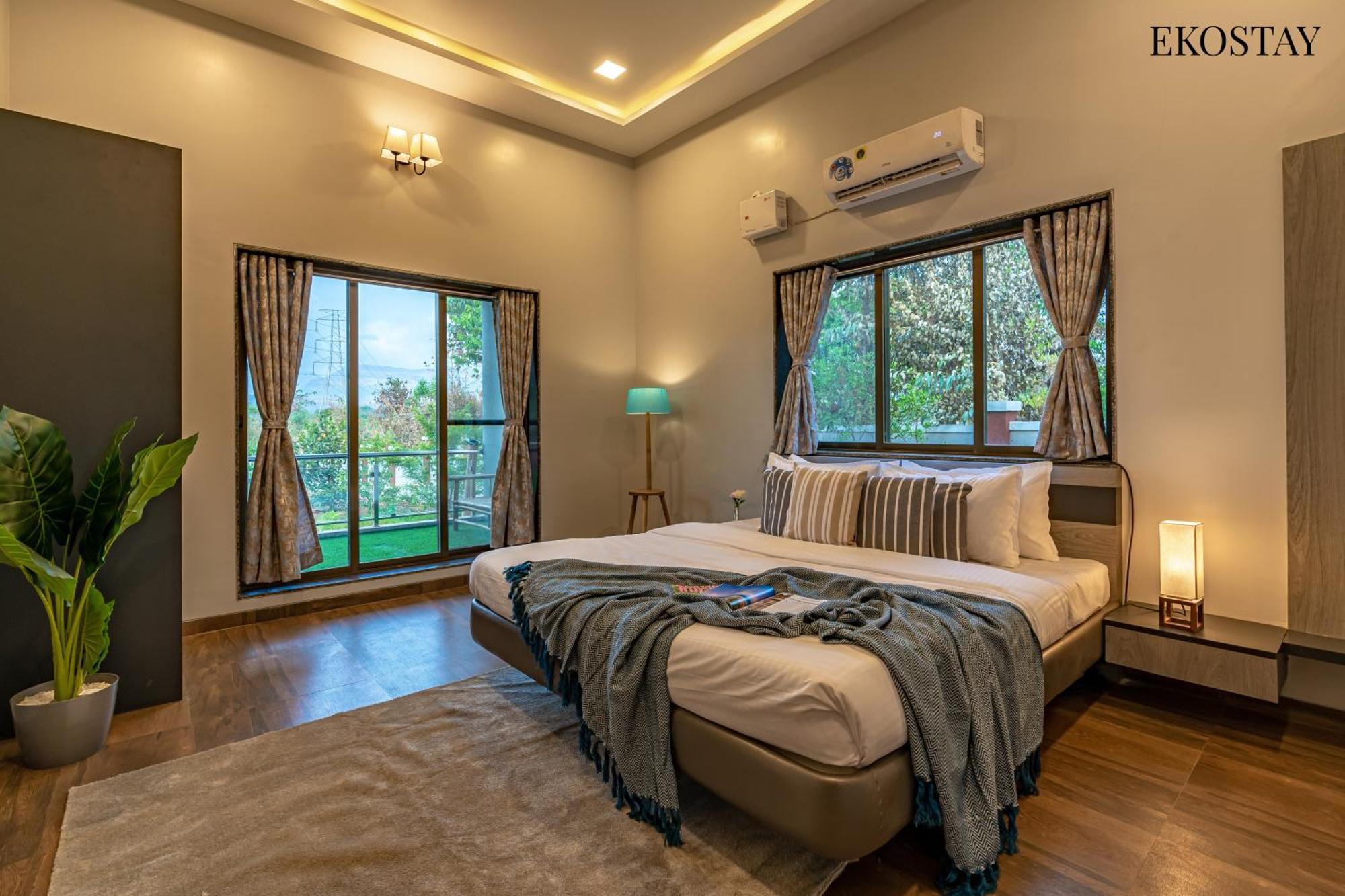 Ekostay Gold Palm Estate I Cricket Turf I Rain Dance I 2 Acre Property Karjat Buitenkant foto